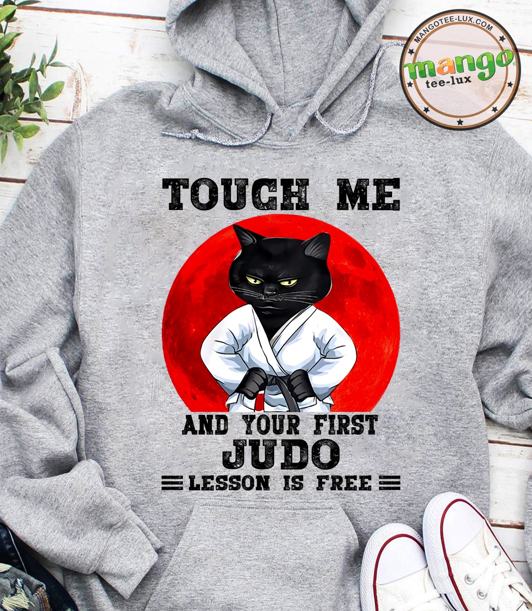 Touch me and your first Judo less is free