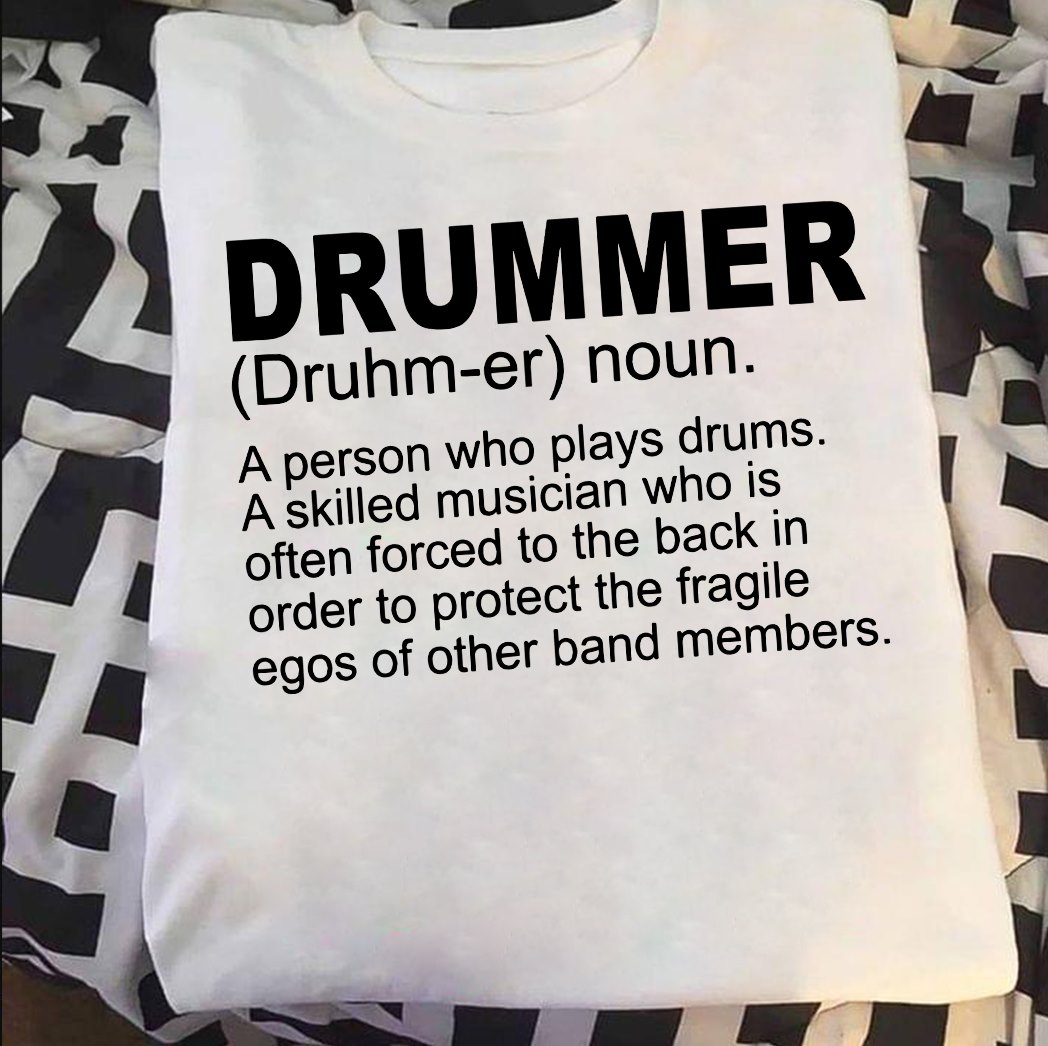 Dummer a person who plays drums