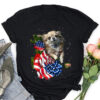 Pomeranian dog and roses - America flag