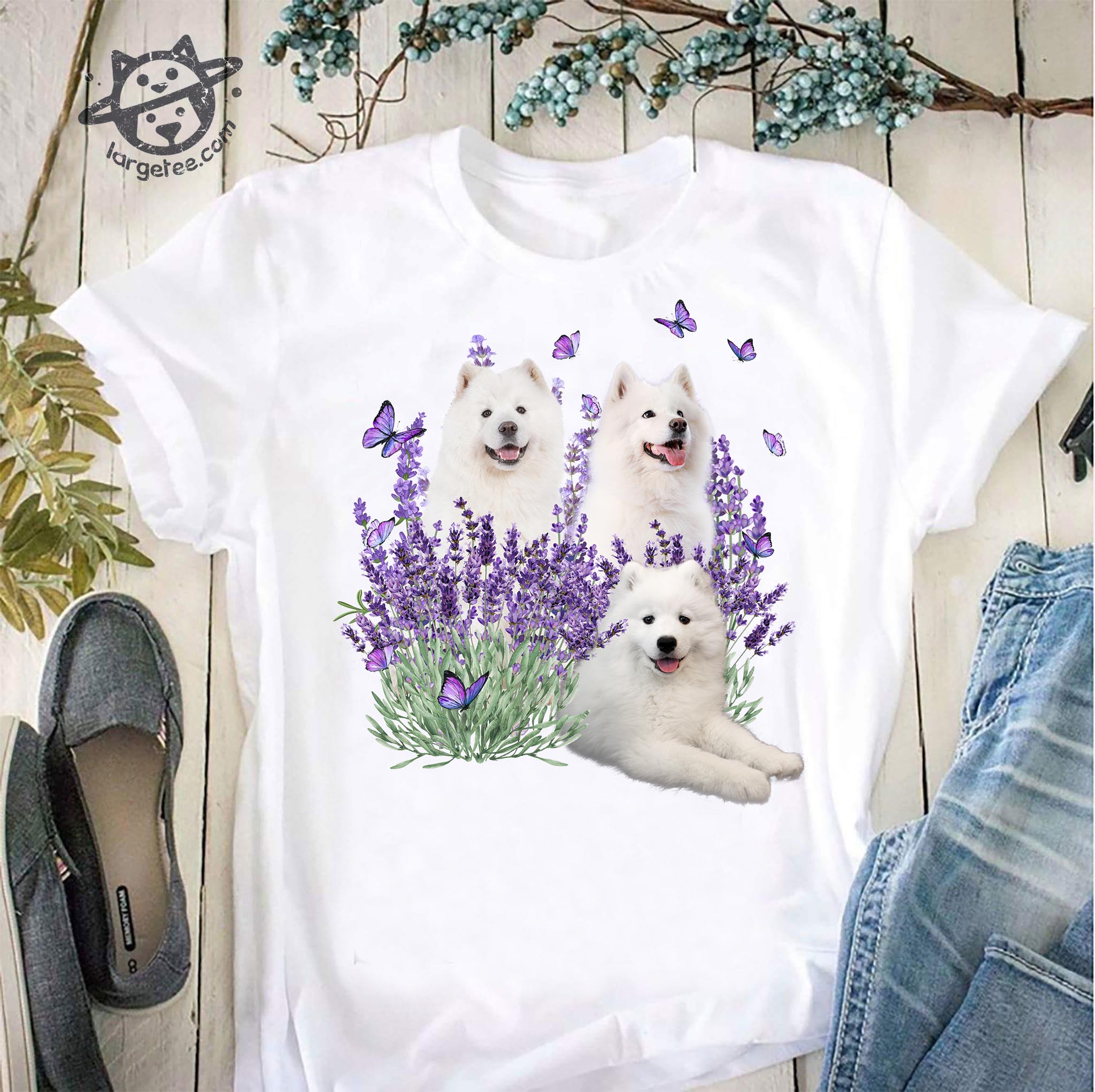 Samoyed dog and butterflies - Dog lover