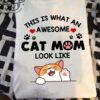 This is what an awesome cat mom look like - Cat lover