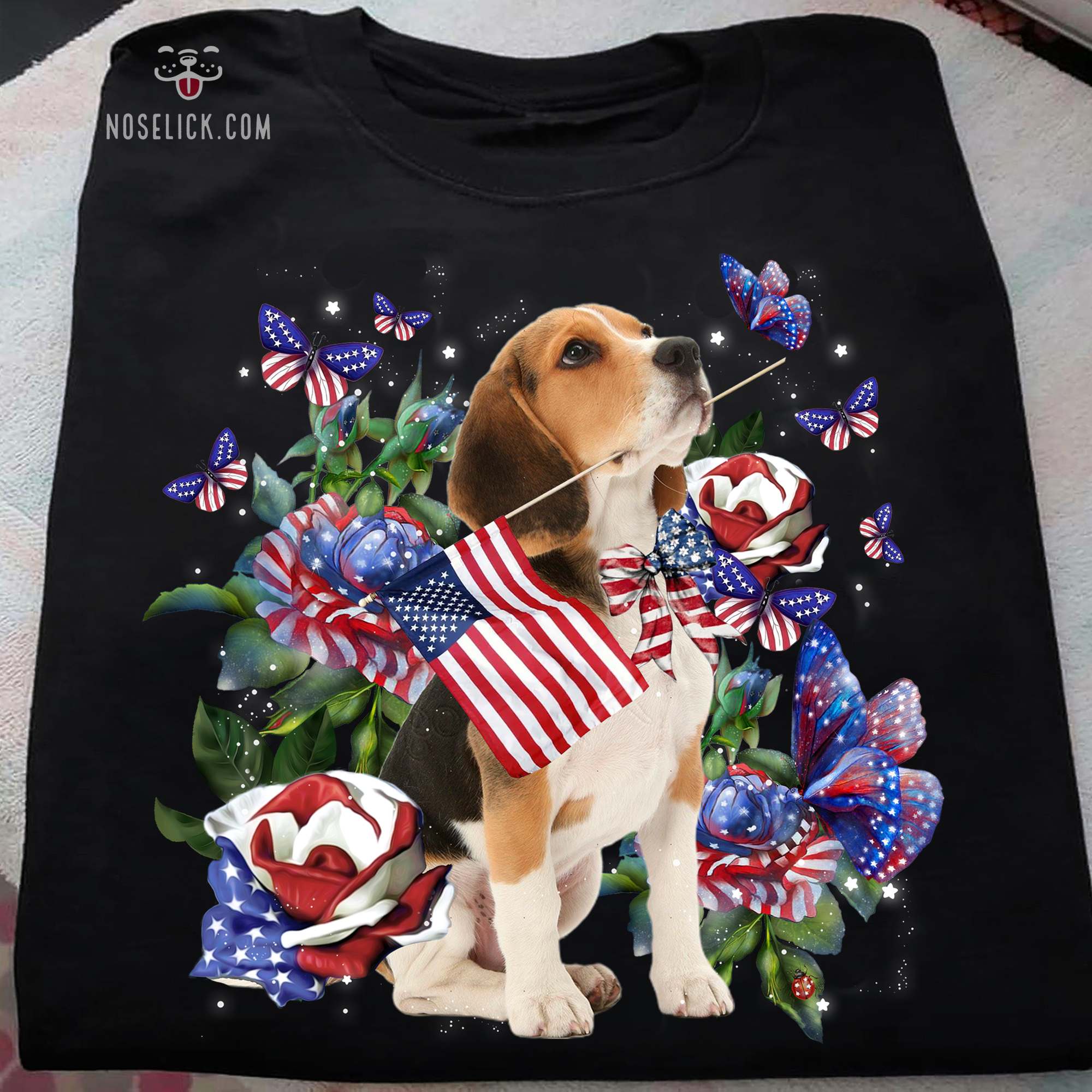 Beagle dog and butterflies - America independence day