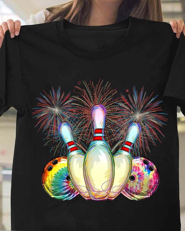 Bowling lover - Firework and bowling, love playing bowling T-shirt