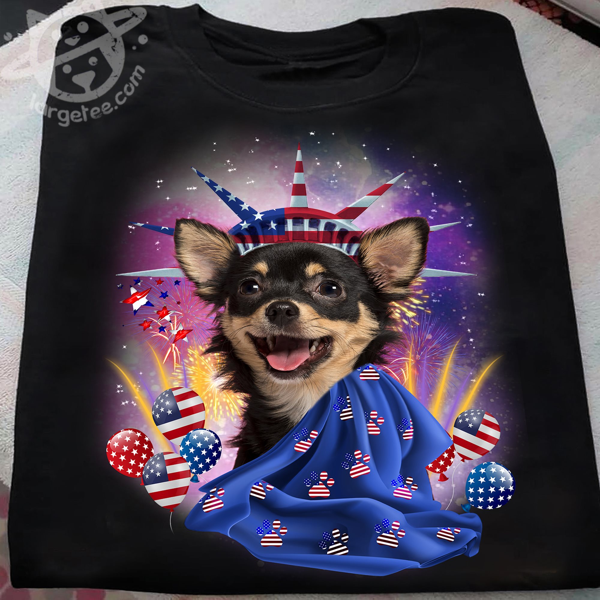 Chihuahua dog - America flag, statue of Liberty
