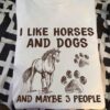 I like dogs and horses and maybe 3 people - Dog paws