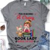 I plan on becoming a crazy book lady when I'm old - Cat person, woman love book