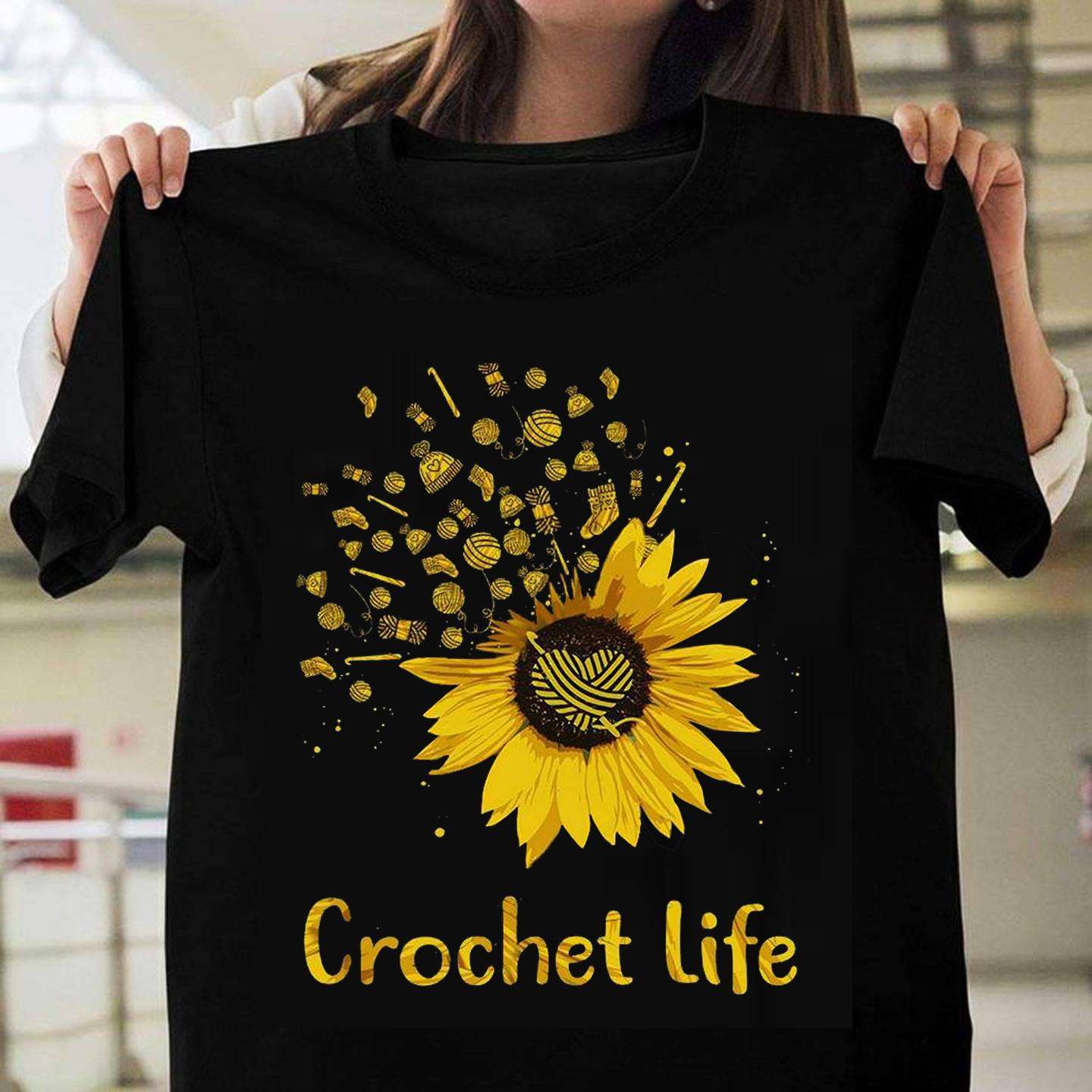 Crochet life - Crocheting lover, crocheting's tools