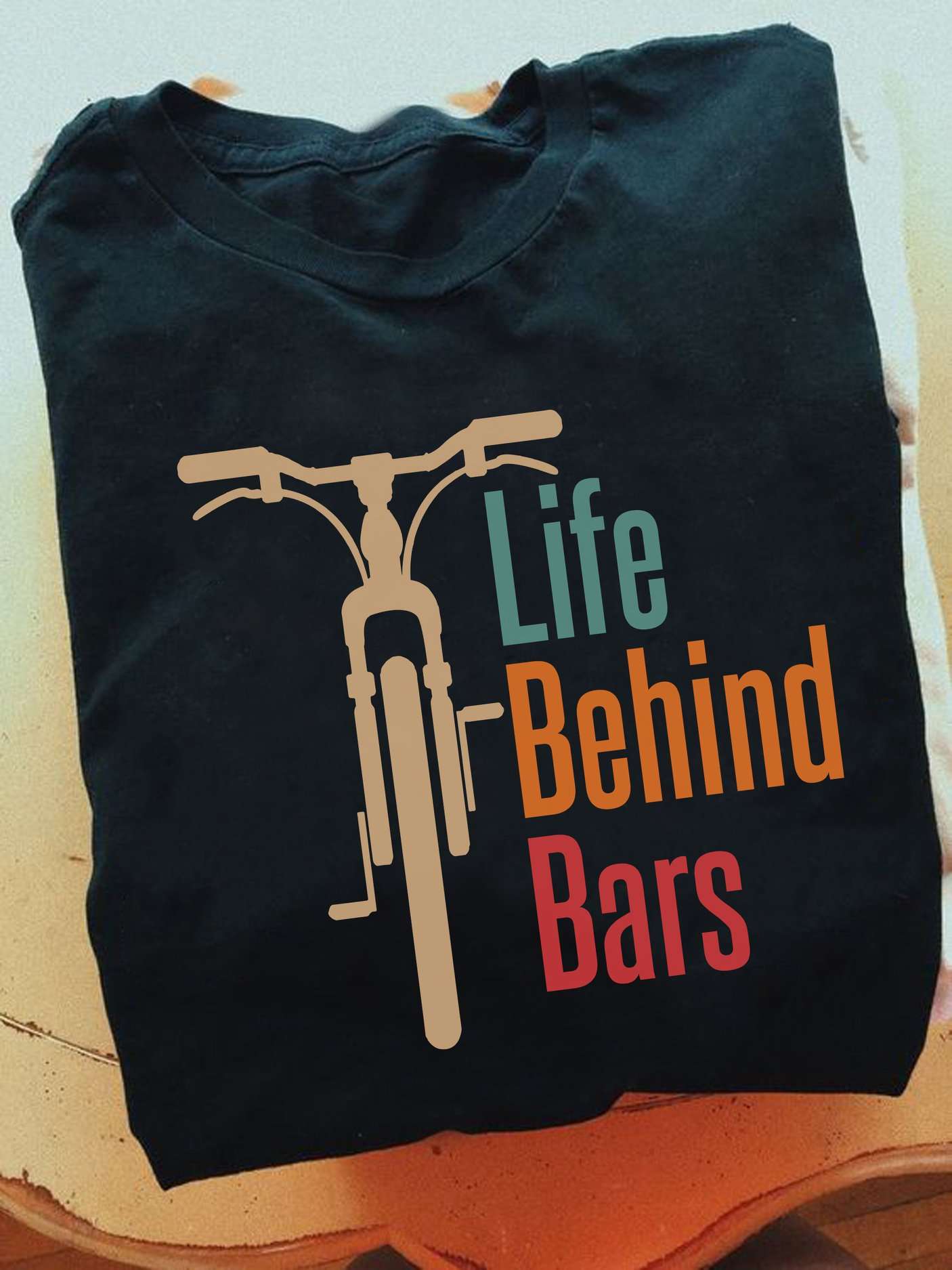 Life behind bars - Biker's life, the cycologist