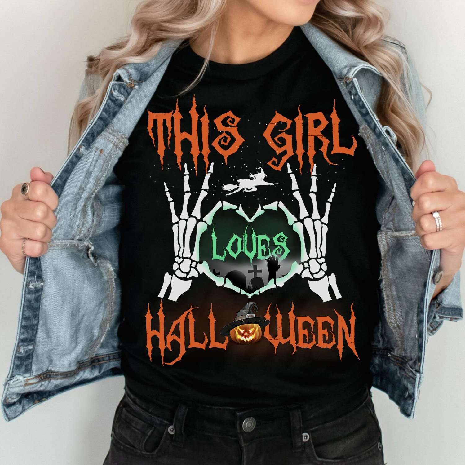 This girl loves Halloween - Happy halloween, evil pumpkin
