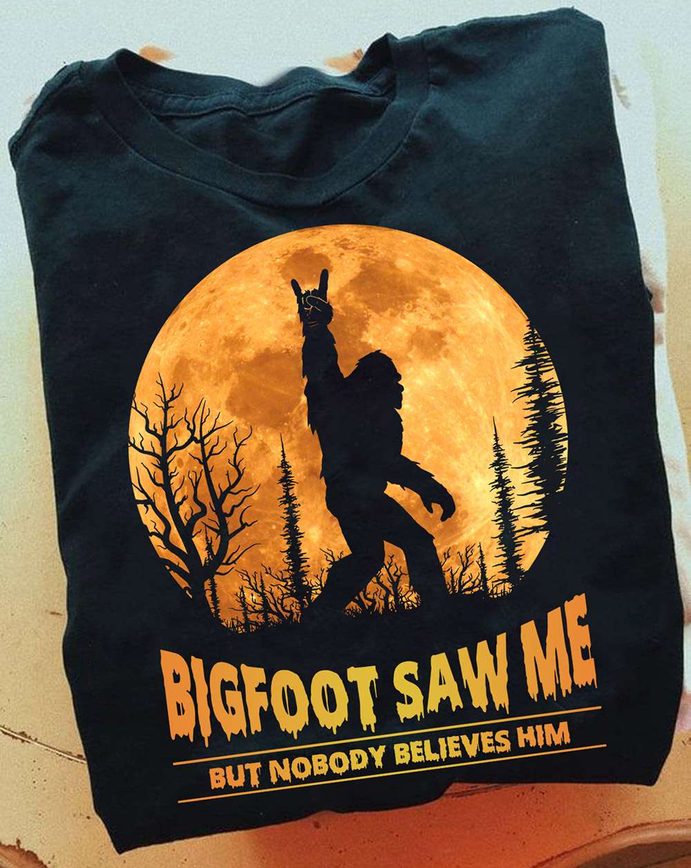 Bigfoot saw me but nobody believes him – Bigfoot the moon