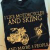 Motocycle Skiing - I like motocycles and skiing and maybe 3 people