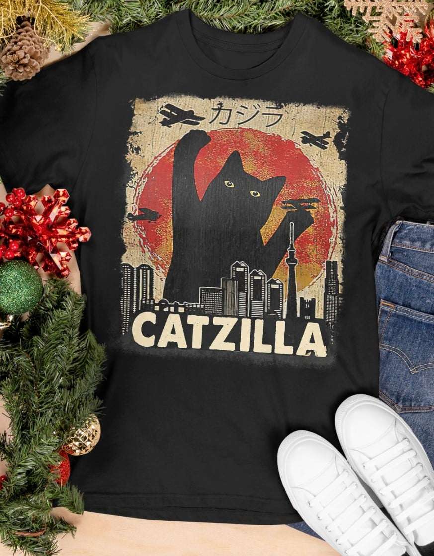 Catzilla Tees Gifts - Cat destroys the city