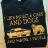 I like muscle cars and dogs and maybe 3 people - Golden dog