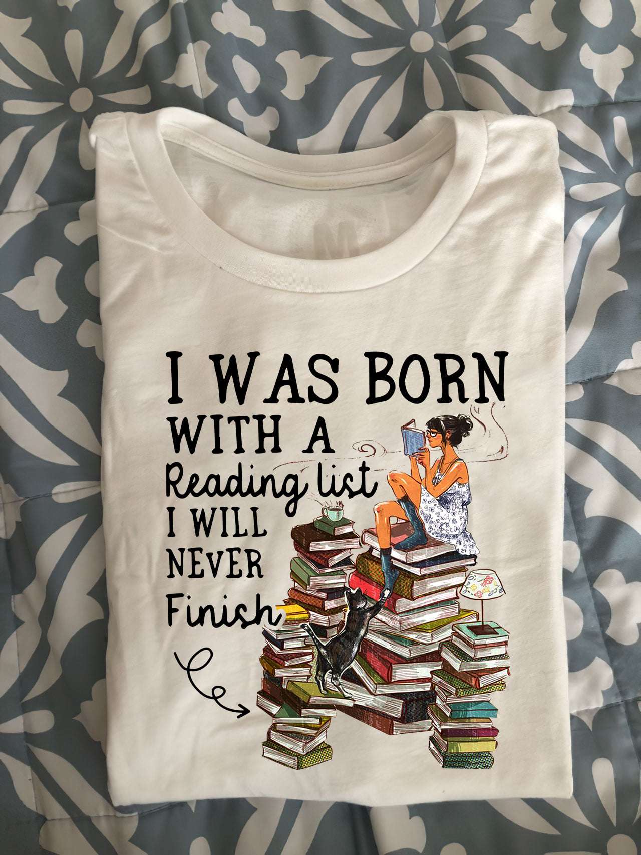 I was born with a reading list I will never finish - Girl reading books, book reading list