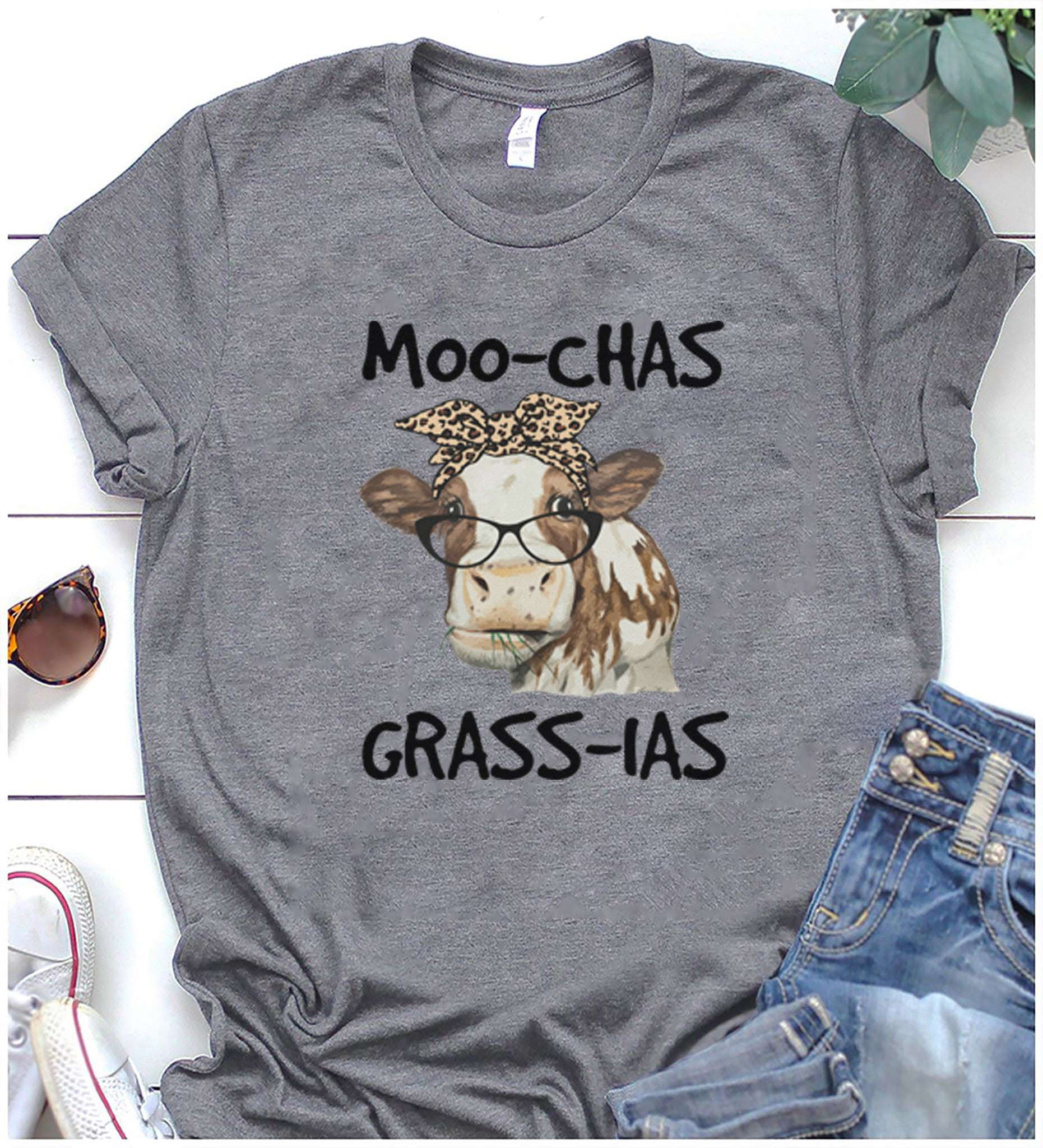 Moo-chas grass-ias - Cow with sunglasses, cow the animal