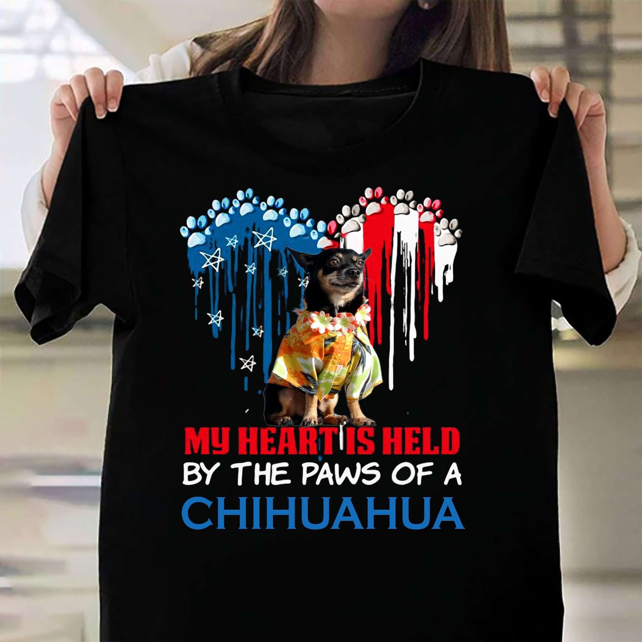 My heart is held by the paws of a Chihuahua - American loves Chihuahua, Chihuahua dog paws