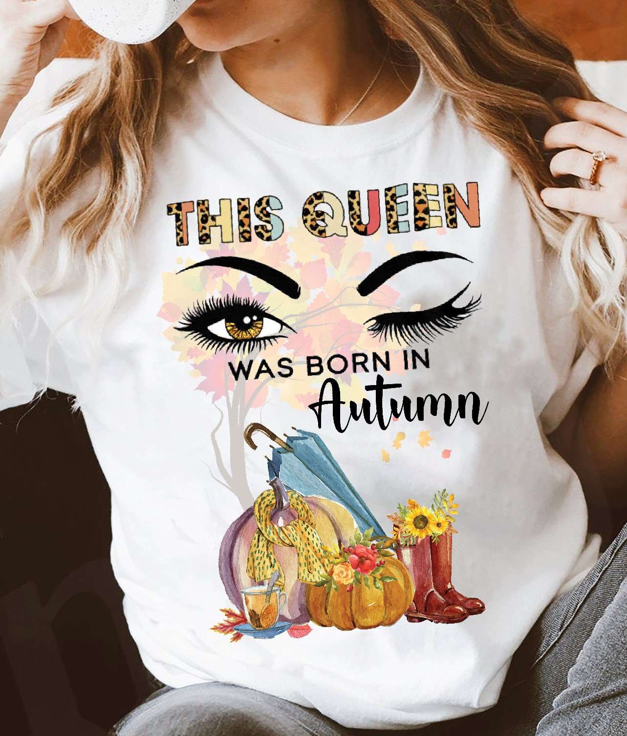 This queen was born in Autumn - Autumn season of Halloween, halloween pumpkin queen