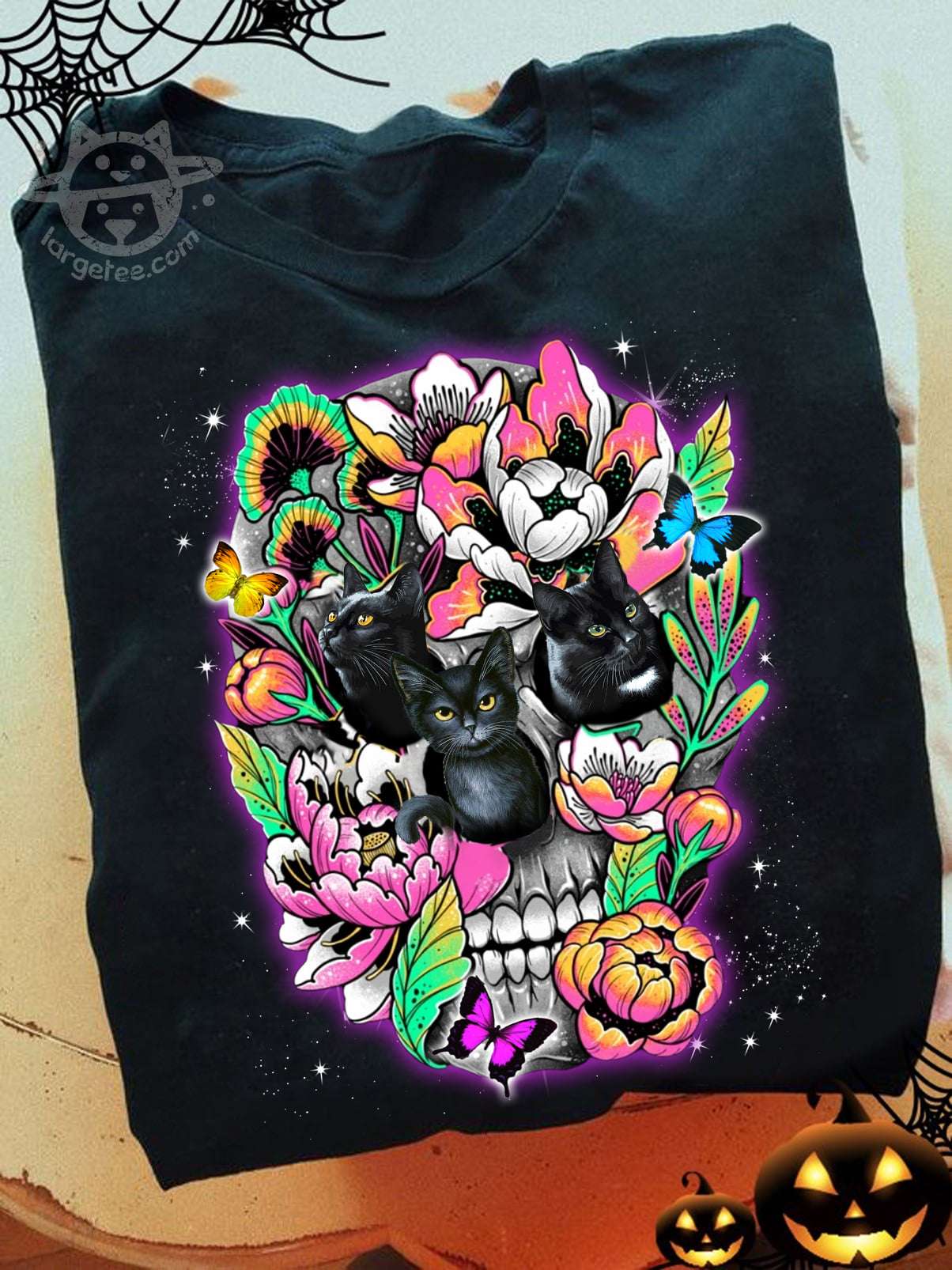 Floral skull black cat - T-shirt for cat person, flower in the skull