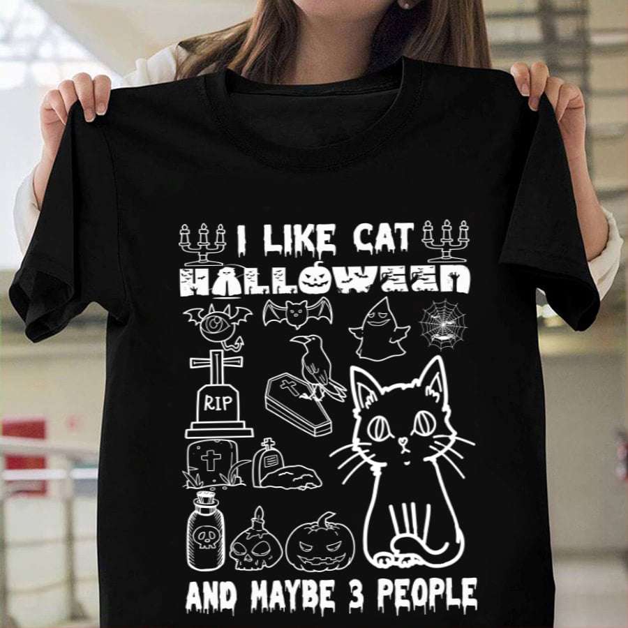 I like cat halloween and maybe 3 people - Happy Halloween, scary things for Halloween