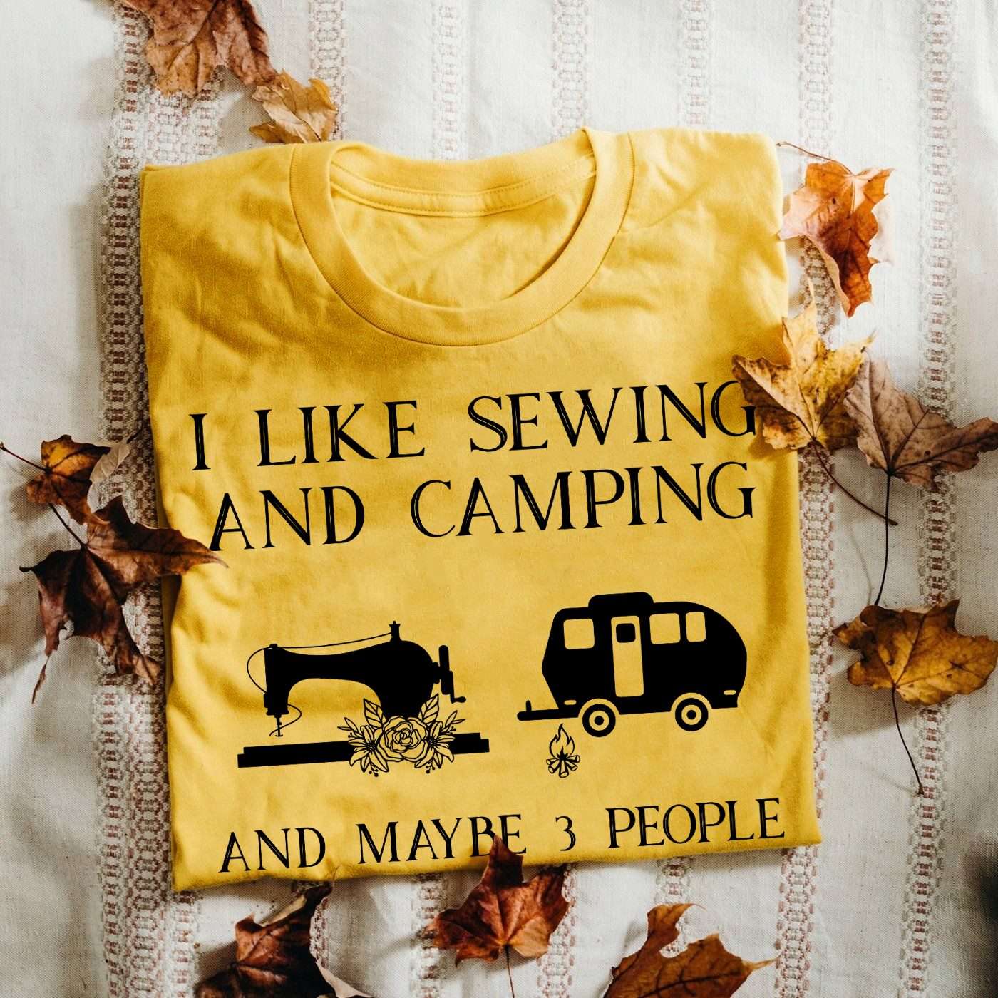 I like sewing and camping and maybe 3 people - Sewing machine, camping car