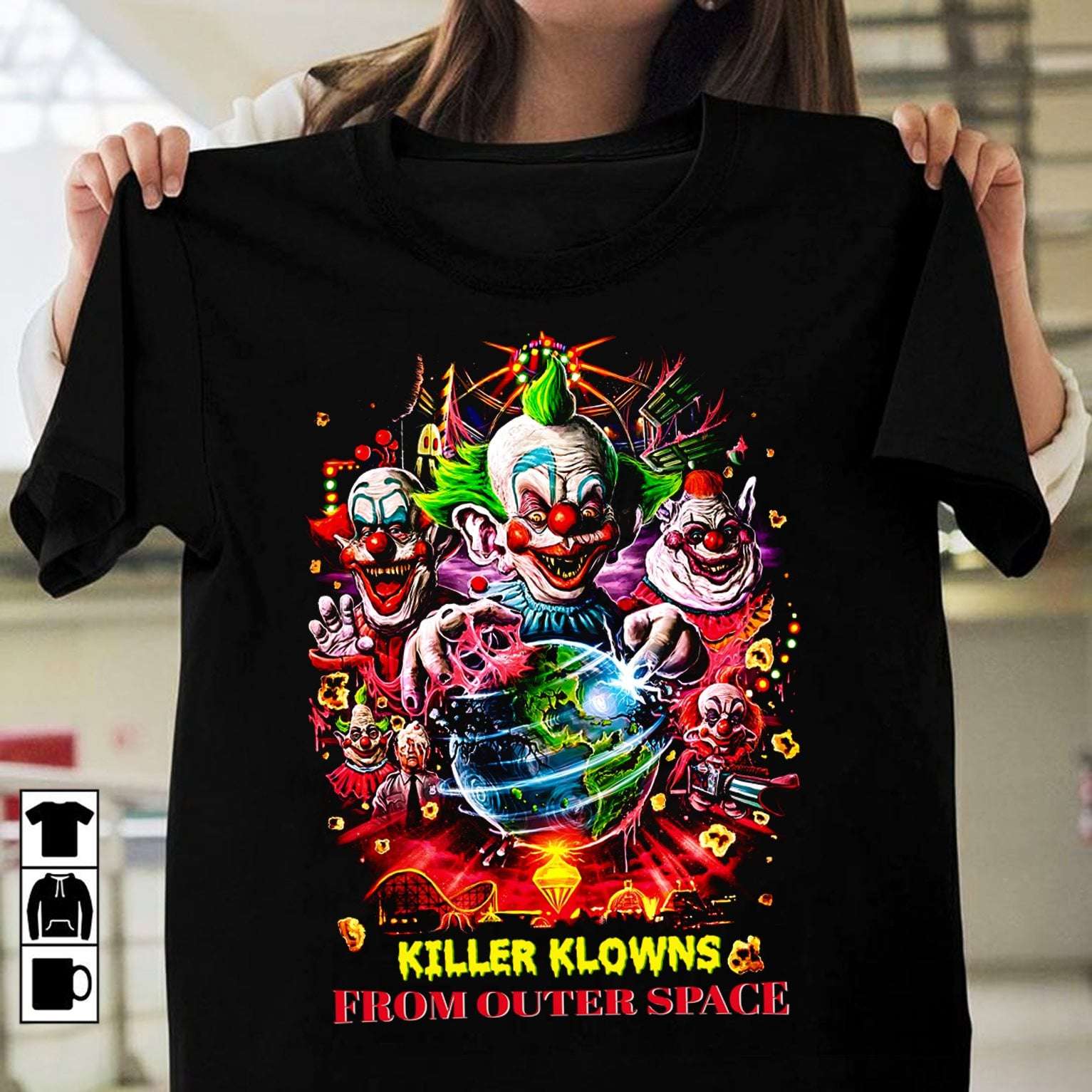 Killer Klowns from outer space - Halloween scary clownz
