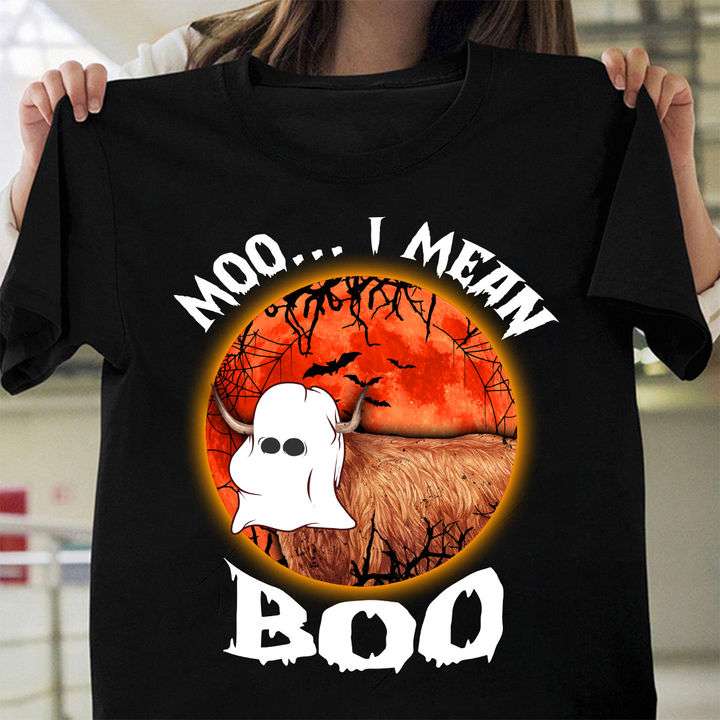 Moo I mean Boo - Cow white ghost costume, Halloween costume T-shirt, Happy Halloween