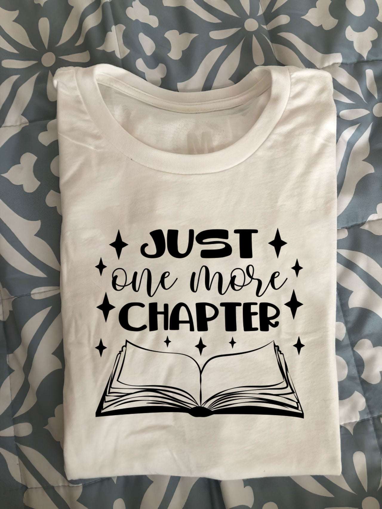 Just one more chapter - The Bookaholic
