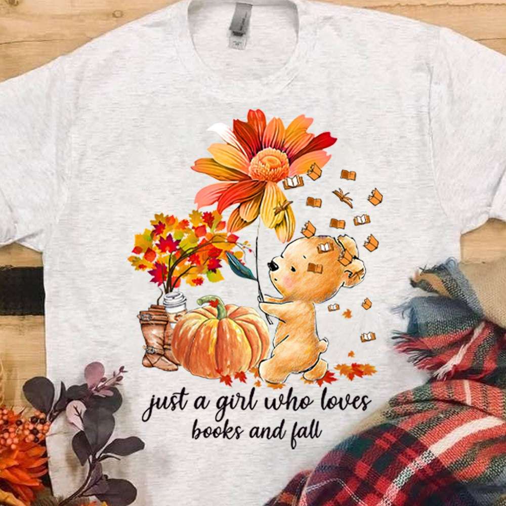 Just a girl who loves books and fall - Bear and pumpkin, autumn wonderful season