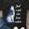 Just a girl who loves wolves - Agroo wolf, Wolf graphic T-shirt