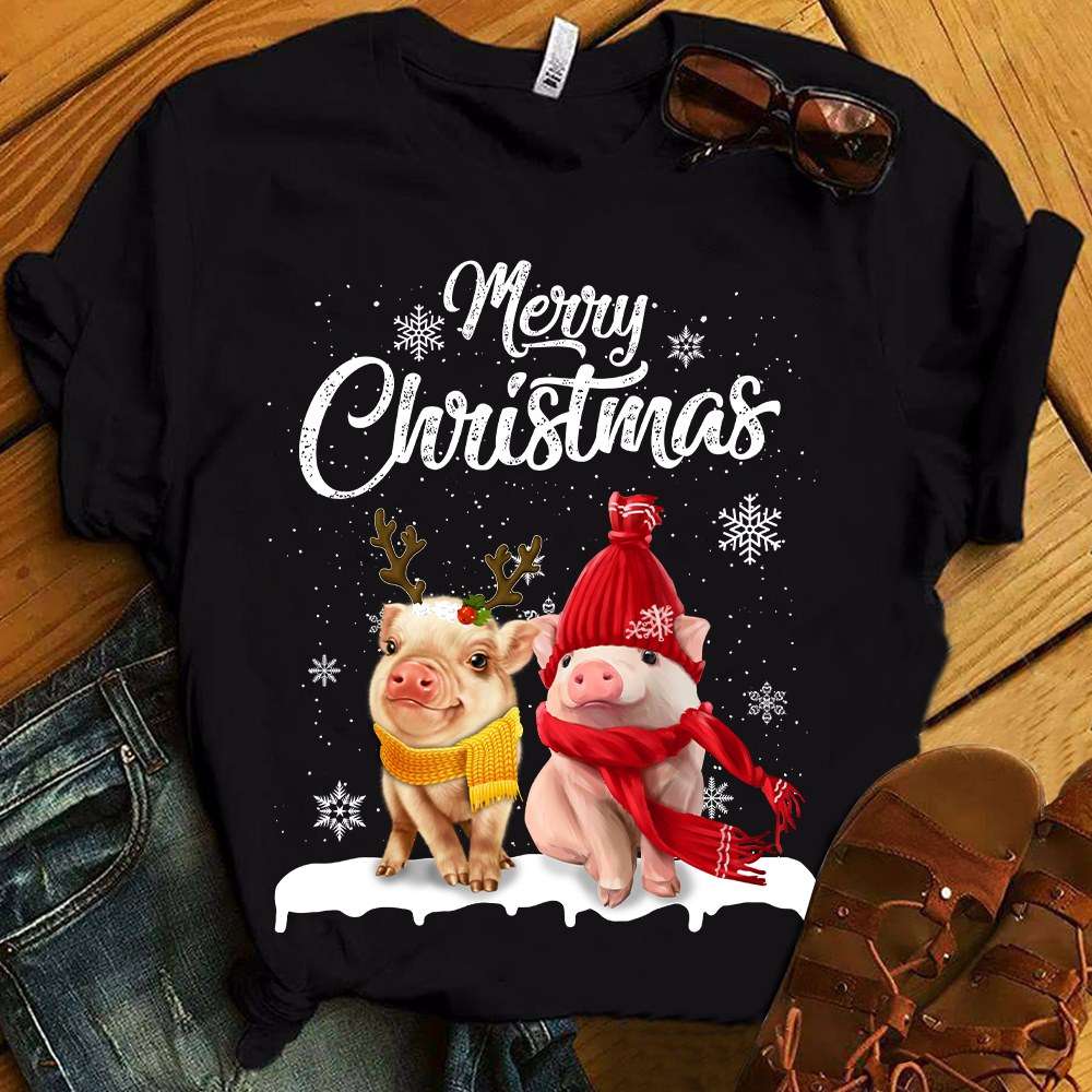 Merry Christmas - Pig wearing warm clothes, Christmas day gift T-shirt