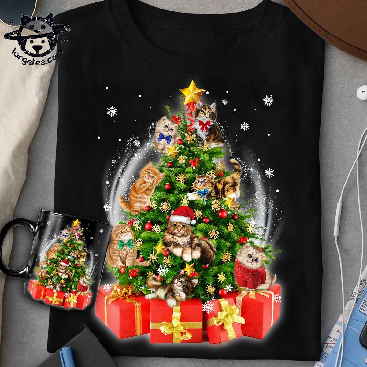 Cat Graphic T-shirt, Christmas Tree, Christmas Gift