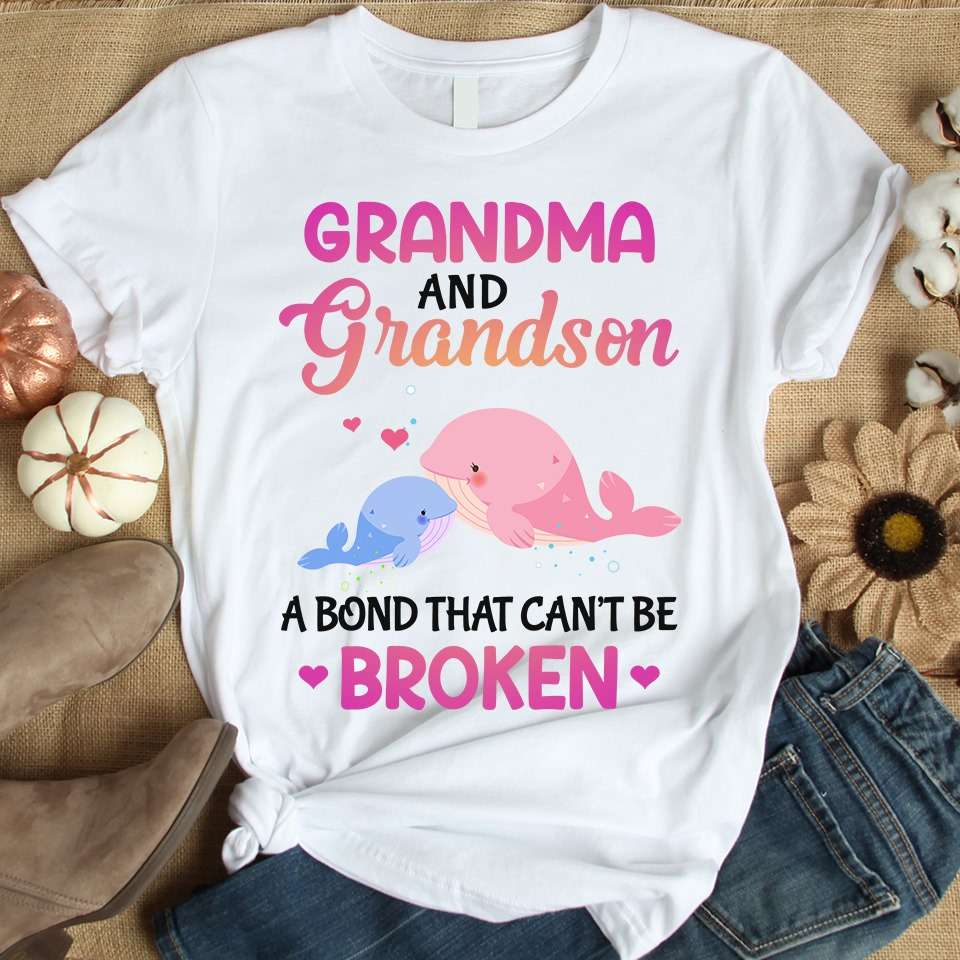Grandma and grandson, a bodn that can't be broken - Blue whale family, gift for grandma
