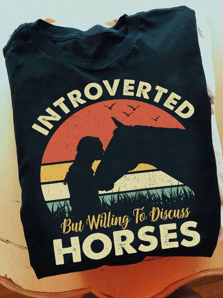 Introverted but willing to discuss horses - Girl loves horse, horse and girl