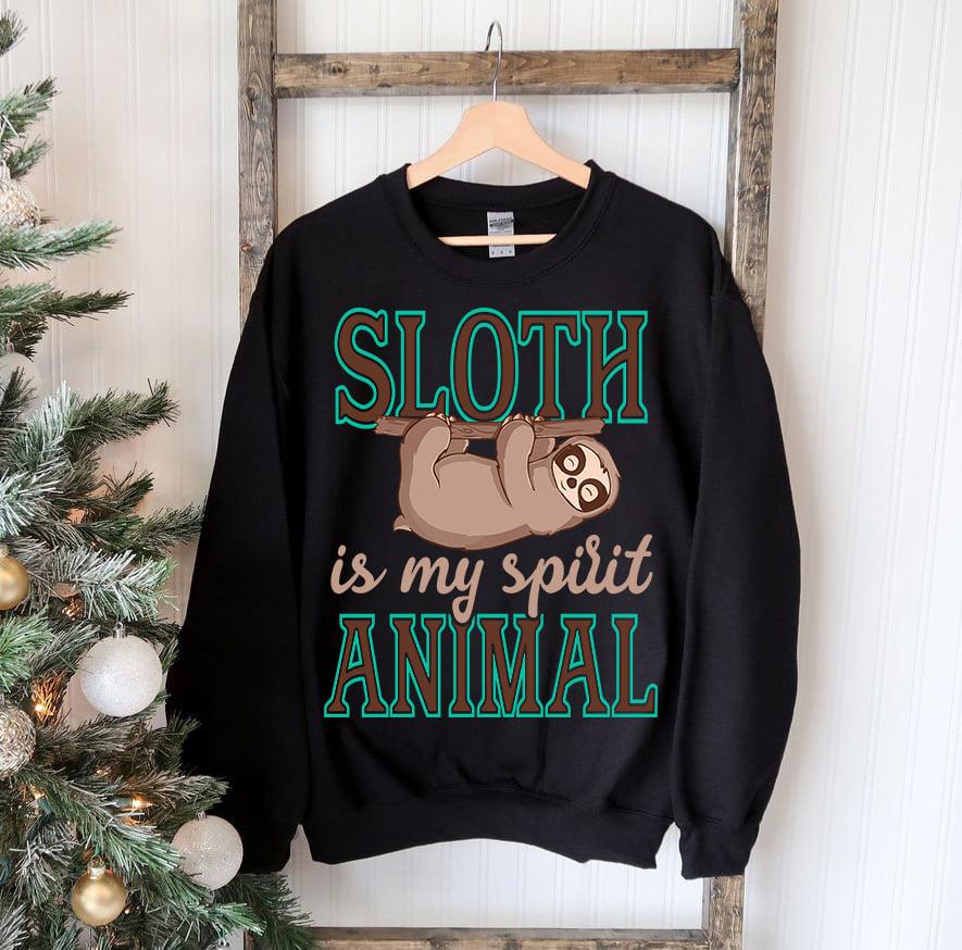 Sloth is my spirit animal - Sloth holding tree, sloth graphic T-shirt