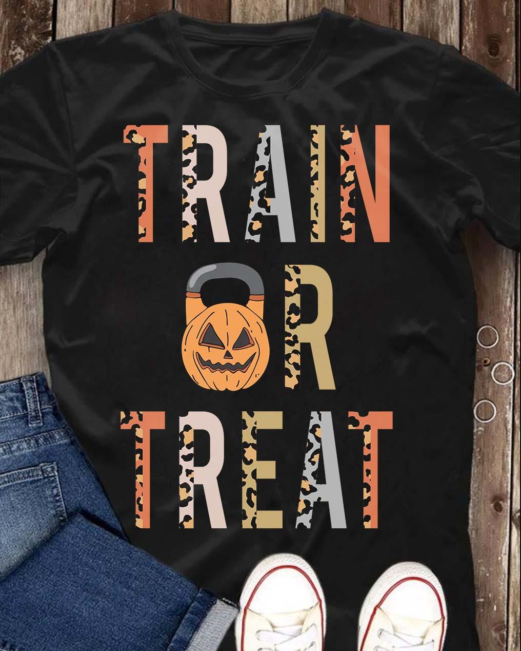 Train or treat - Lifting weights, Halloween devil pumpkin