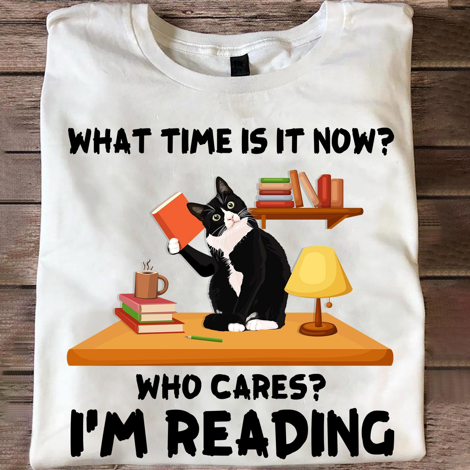 What time is it now Who cares I'm reading - Black cat and books, gift for bookaholic