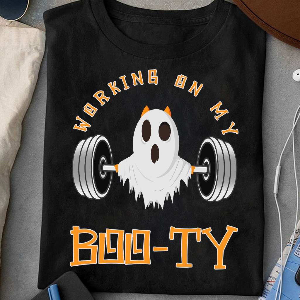 Working on my booty - White boo and dumbell, Halloween white boo, lifting heavy iron