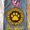 Dog mom - Dog paw and sunflower, Dog footprint T-shirt