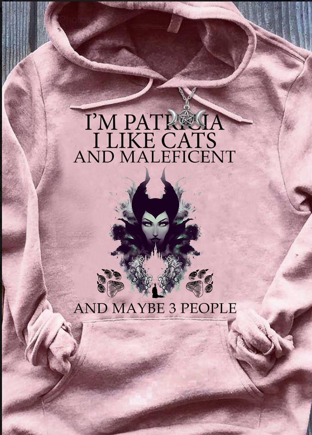 I'm Patricia I like cats and maleficent and maybe 3 people - Maleficent the villain