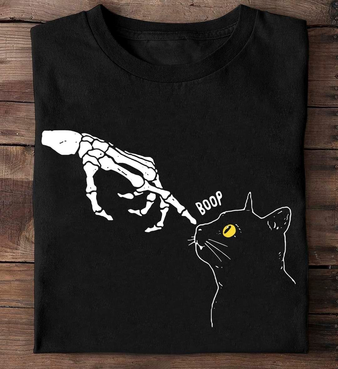 Skull playing with cats - Gift for cat lover, black cat graphic