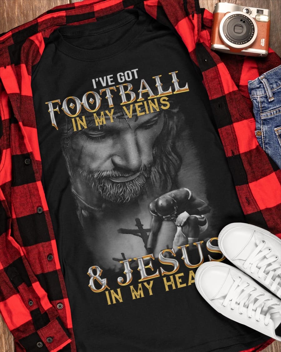 Jesus Christmas Football Player - I've got football in my veins and Jesus in my heart